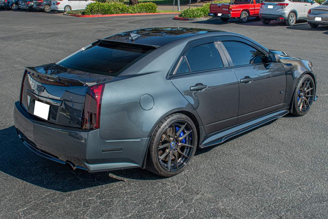 2009-2015 CTS-V V2 | Carbon Fiber Fenders